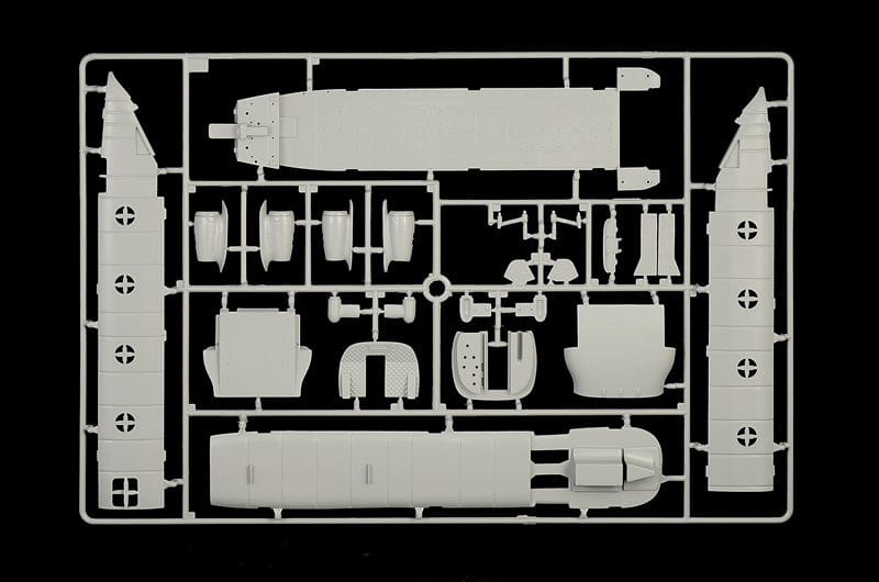 Italeri Scale Model Kits 1/48 Italeri Chinook HC.2/ CH-47F