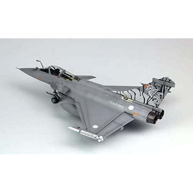 PLATZ Scale Model Kits 1/72 Platz/Italeri Marine Nationale Carrier Fighter Rafale M "Tiger Meet 2014"