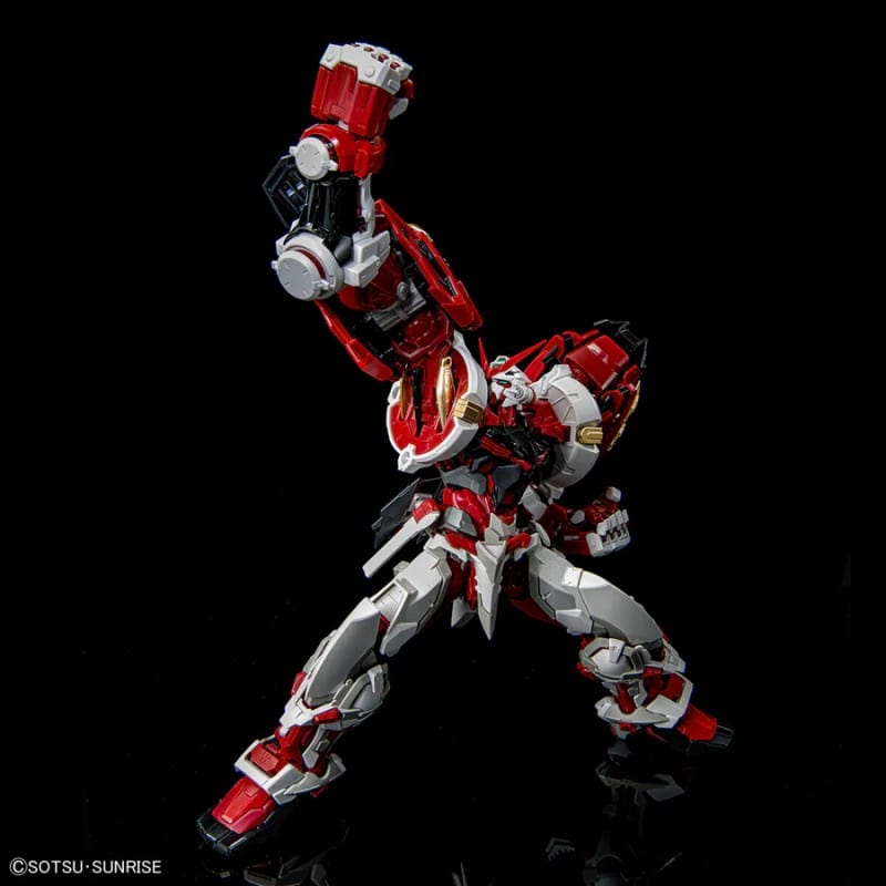 BAN Scale Model Kits 1/100 Hi-Resolution Gundam Astray Red Frame Powered