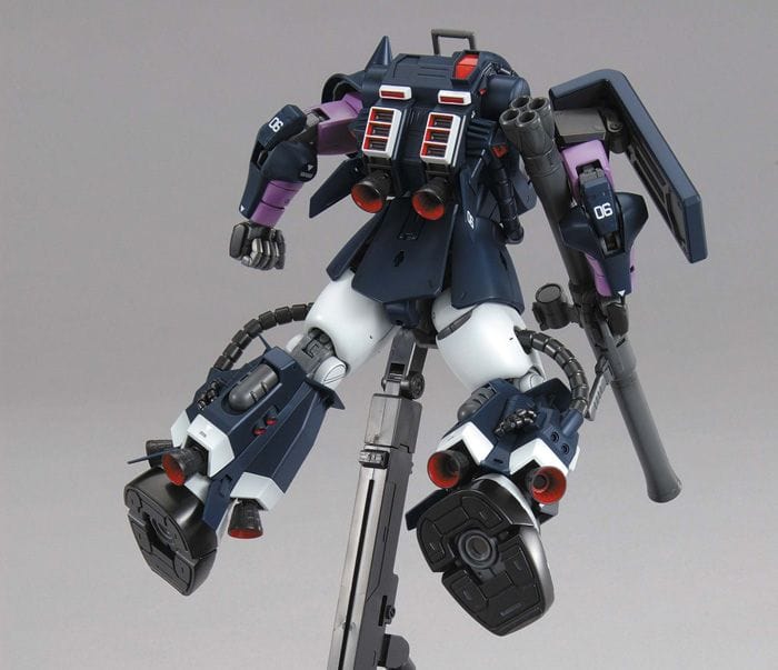 BAN Scale Model Kits 1/100 MG MS-06R-1A Zaku II (Black Tri-Stars) (Ver. 2.0)