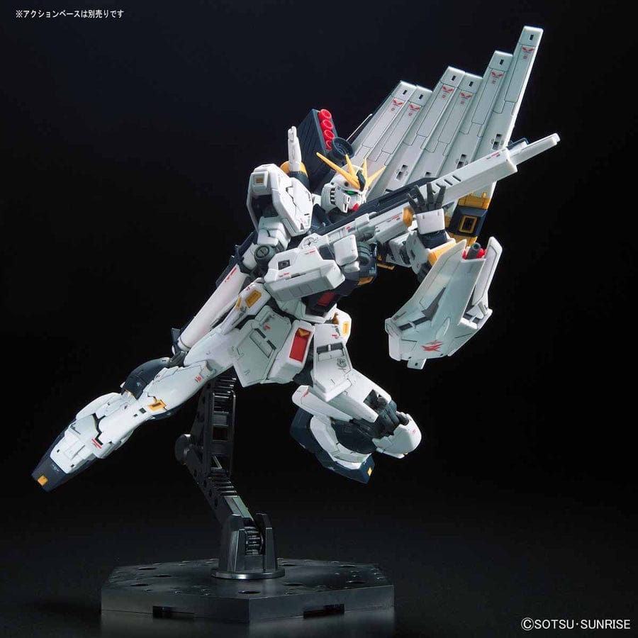 BAN Scale Model Kits 1/144 RG #32 Nu Gundam