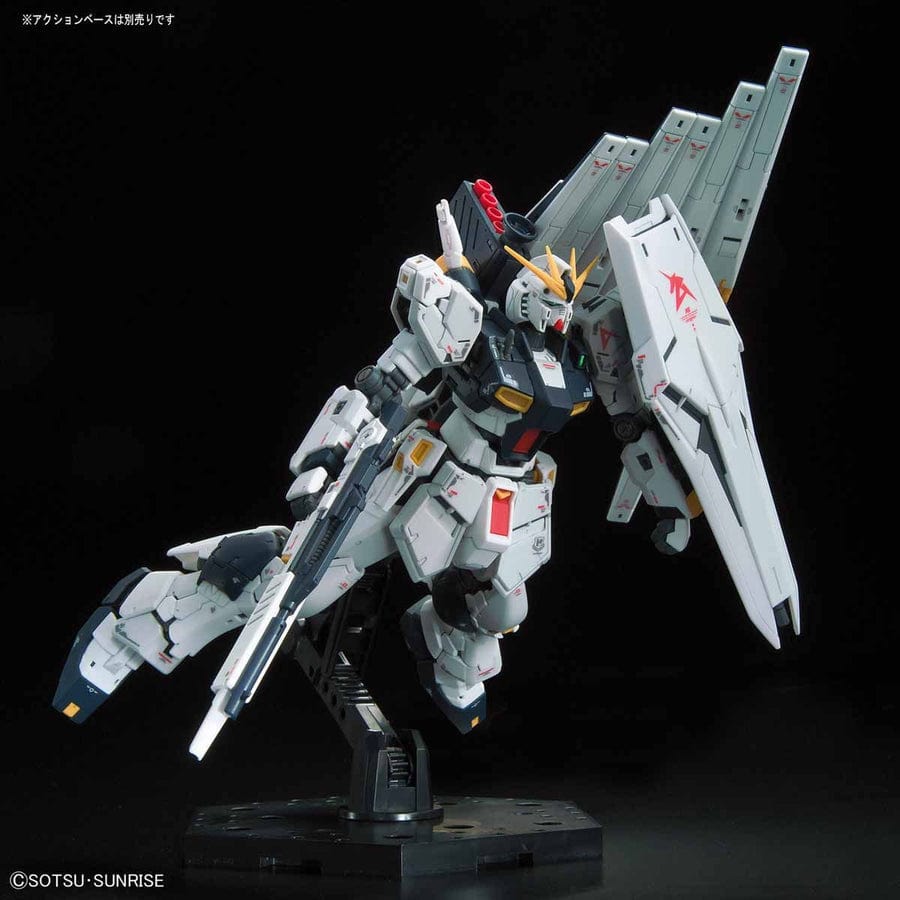 BAN Scale Model Kits 1/144 RG #32 Nu Gundam