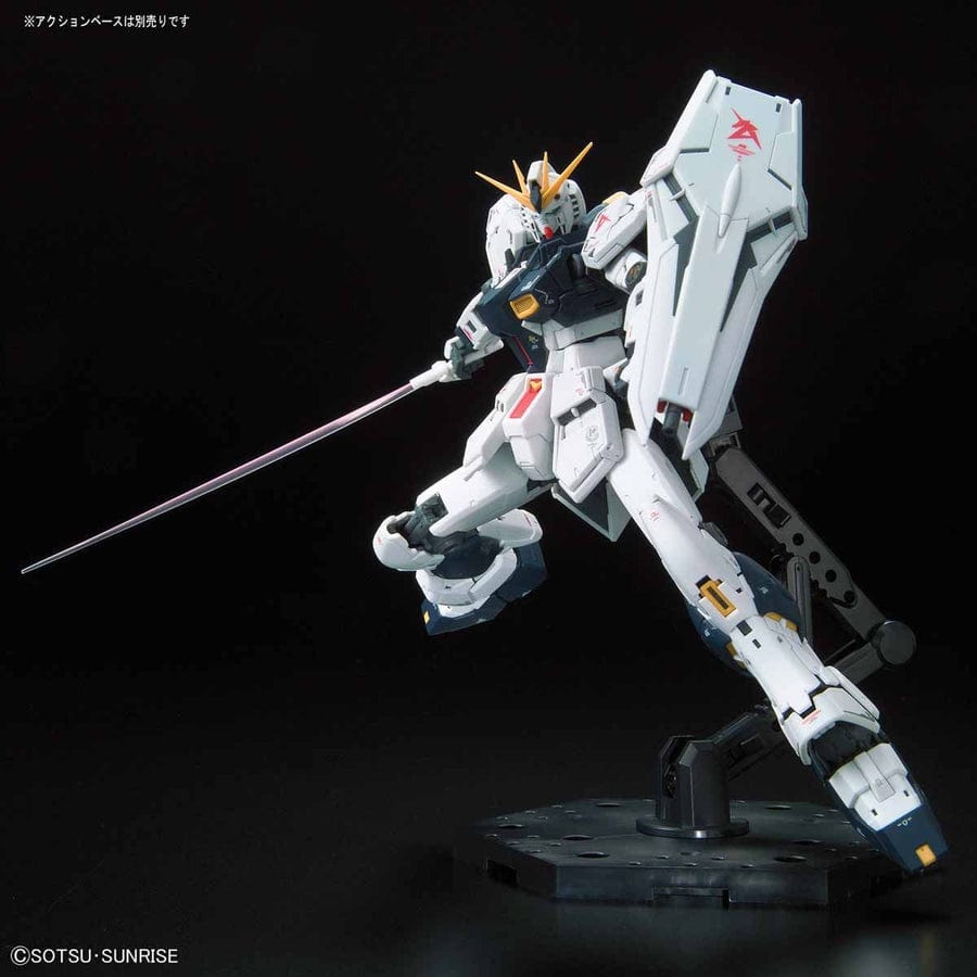 BAN Scale Model Kits 1/144 RG #32 Nu Gundam