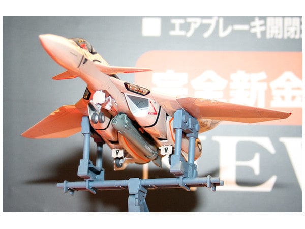 Clarksville Hobby Depot LLC Scale Model Kits 1/72 Hasegawa Macross Plus VF-11B Thunderbolt