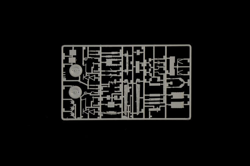 Italeri Scale Model Kits 1/35 Italeri Sd. Kfz. 10 Demag D7 with 7,5cm leIG 18 and crew