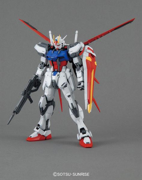 BAN Scale Model Kits 1/100 MG Aile Strike Gundam Ver. RM (Remaster)