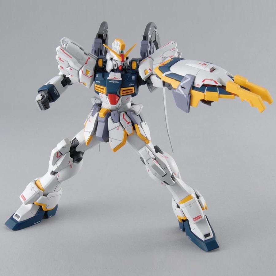 BAN Scale Model Kits 1/100 MG Gundam Sandrock (Ver. EW)