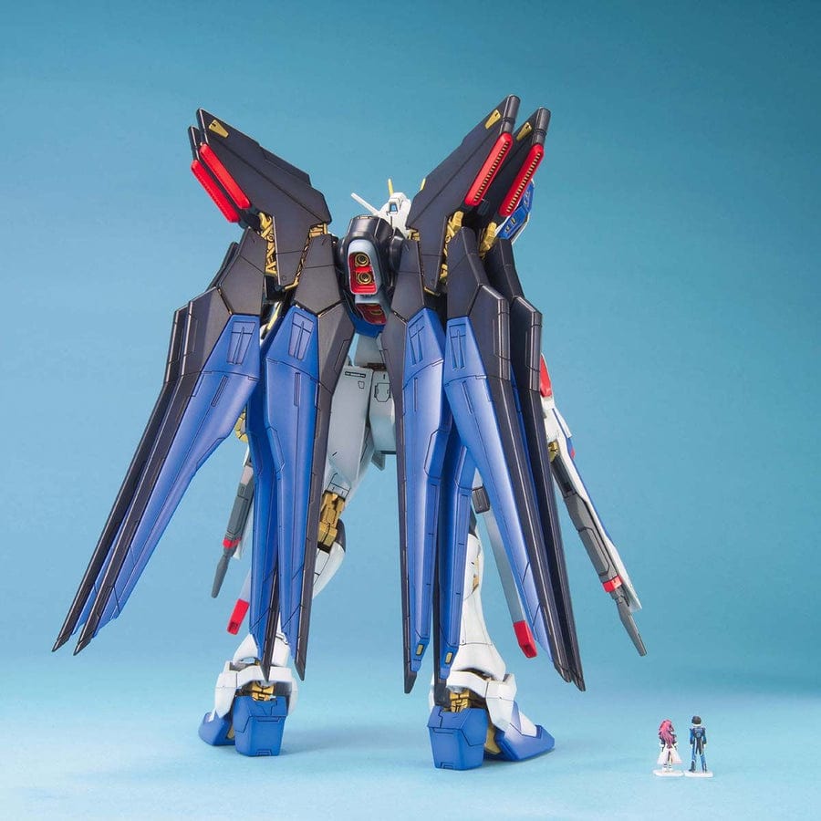 BAN Scale Model Kits 1/100 MG Strike Freedom Gundam
