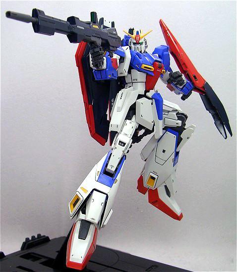 BAN Scale Model Kits 1/100 MG Zeta Gundam Ver. 2.0