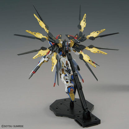 BAN Scale Model Kits 1/100 MGEX Strike Freedom Gundam