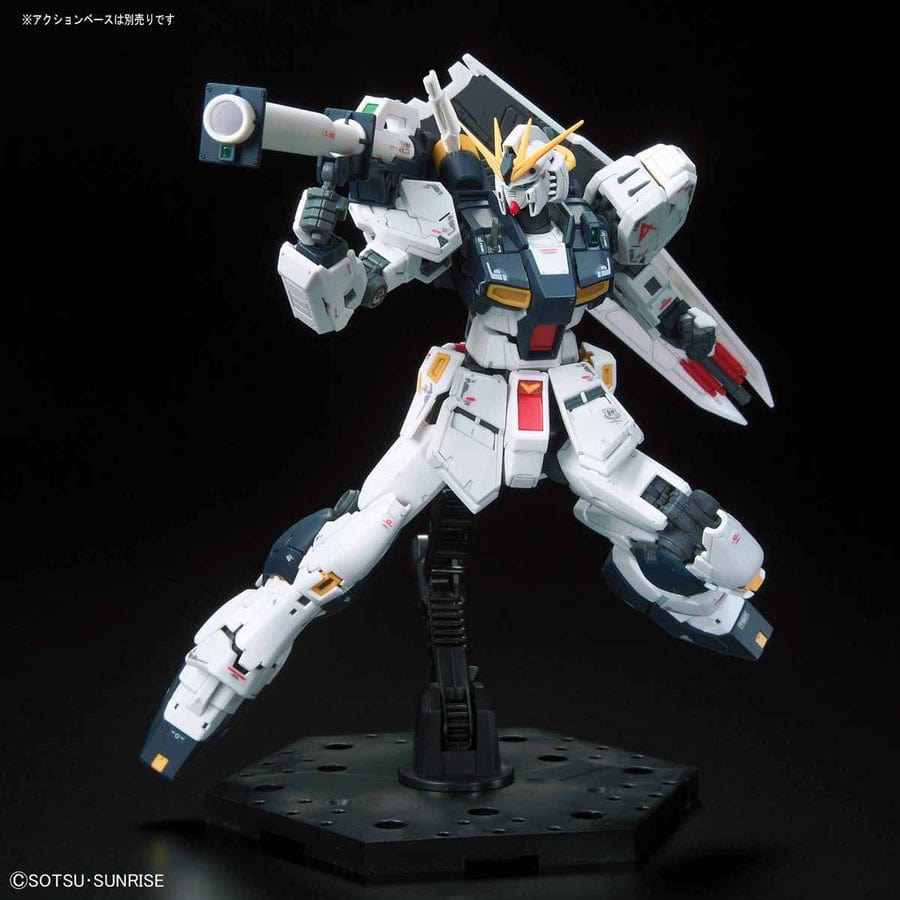 BAN Scale Model Kits 1/144 RG #32 Nu Gundam