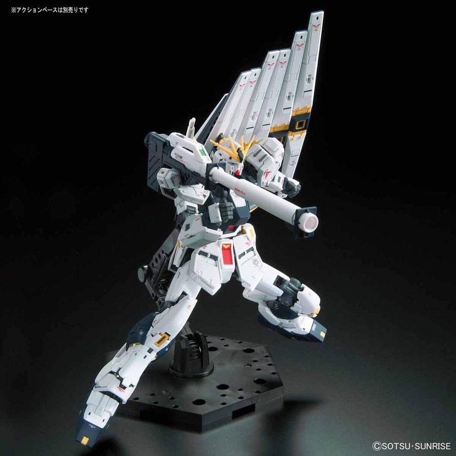 BAN Scale Model Kits 1/144 RG #32 Nu Gundam