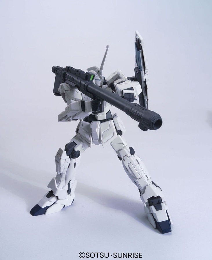 BAN Scale Model Kits 1/44 HGUC #101 RX-0 Unicorn Gundam (Unicorn Mode)