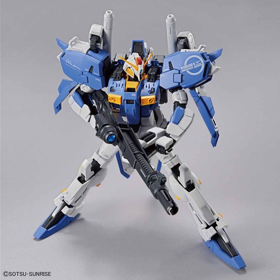 Bandai Scale Model Kits 1/100 MG Ex-S Gundam/S Gundam Sentinel