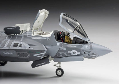 Hasegawa Scale Model Kits 1/72 Hasegawa F-35 Lightning II (B Version)